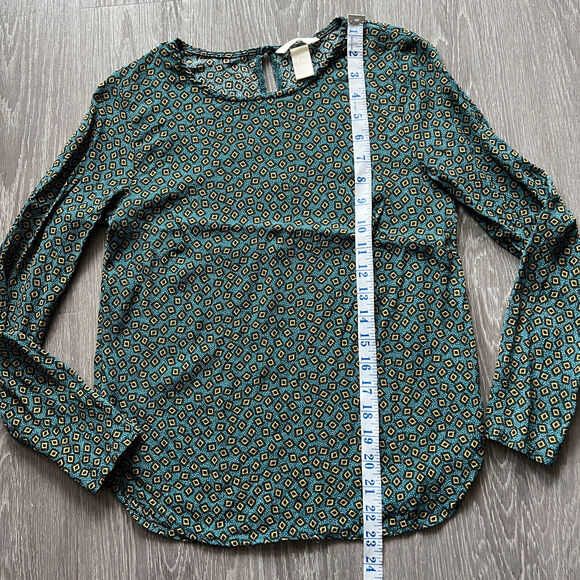 H&M Shirt Womens Size 4 Keyhole Neck Blouse Geometric Print - Picture 4 of 12